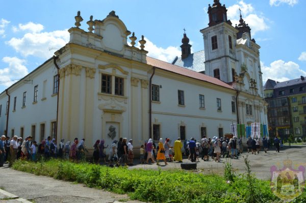 Radicals Seize Church in Western Ukraine
