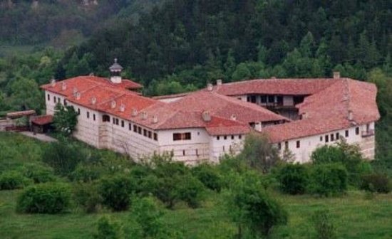 Masked Men Tie Up Priest, Attempt Robbery at Bulgarian Monastery