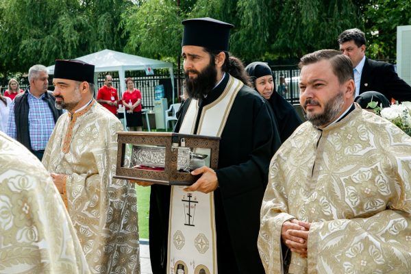 Holy Cincture of the Theotokos Arrives in Voluntari, Romania