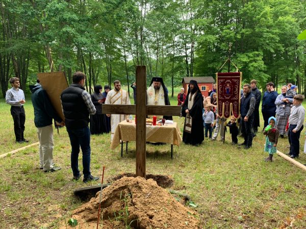 Romanian Metropolitan Lays Foundation Stone for New Church Dedicated to St John Jacob of Neamt