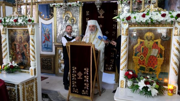 Patriarch Daniel: God Helps Us to Transform the Cross of Suffering into Victory