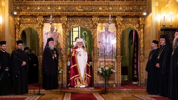 Romanian Patriarch: We Are Blessed When We See Young People in the Church