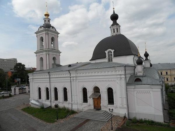 Two People Injured in a Knife Attack at Moscow Church