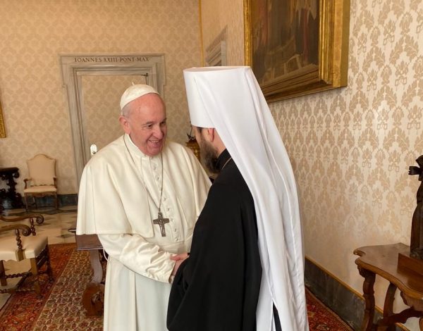 Metropolitan Hilarion of Volokolamsk Meets with Pope Francis