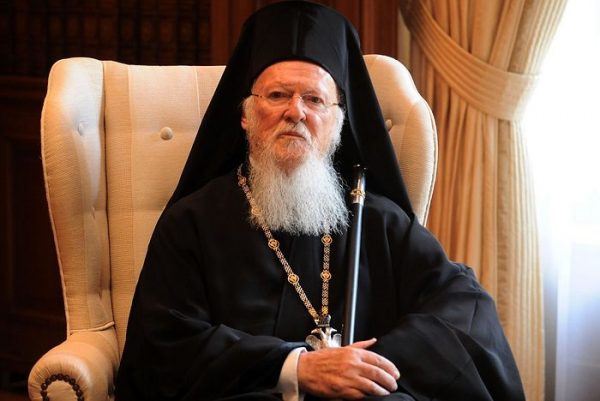 Patriarch Bartholomew Contacts Orthodox Primates on How to Serve Holy Communion