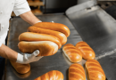 “Bread for all who need it”. Bakery owner gives it away to the elderly and large families