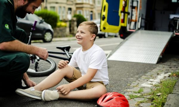 I fell off my bike and got into intensive care. 10 questions to a traumatologist about bicycle helmets