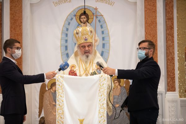 Patriarch Daniel: When Church is Full, Community Takes Form of Cross Directed to Resurrection