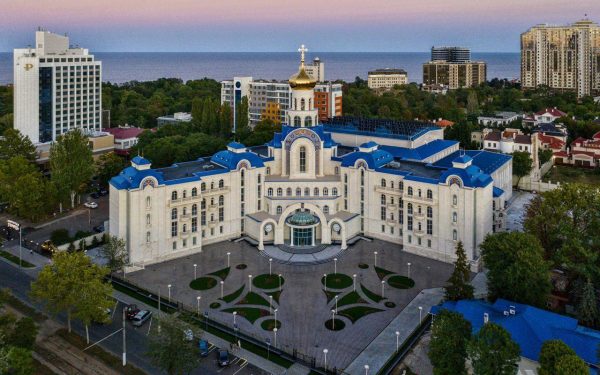 Metropolitan Onuphry Consecrates University Church in Odessa