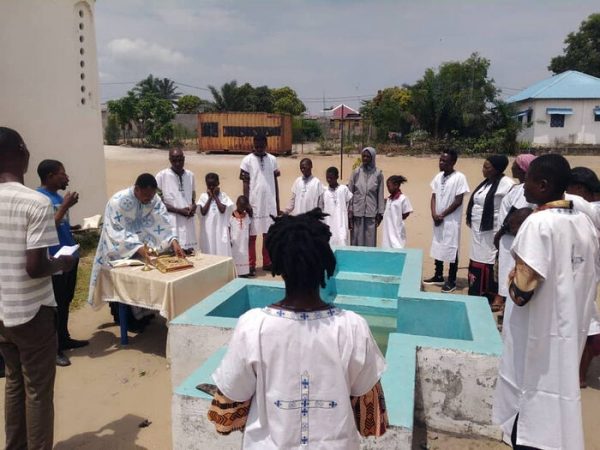 Mass Baptism Celebrated in Congo