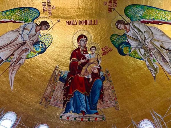 In Pictures: The Making of the Giant Platytera Mother of God Mosaic Icon at Romania’s National Cathedral