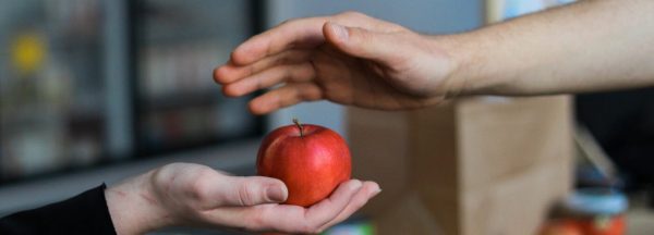 School Student Launches Food Sharing in Nefteyugansk. Cafes and Shops Give Food to Poor Families