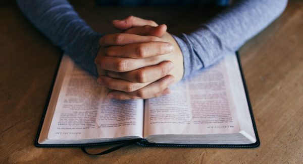 La lecture de la Bible a donné de l'espoir aux chrétiens pendant la pandémie - Enquête