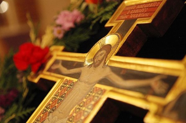 The Face of Christ on Orthodox Crosses