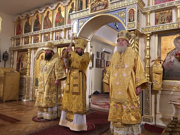 Metropolitan Hilarion of Volokolamsk Visits Headquarters of ROCOR Synod of Bishops