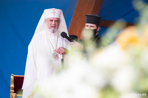Patriarch Daniel Urges Everyone to Pray and Take Care of Their Health During the Pandemic