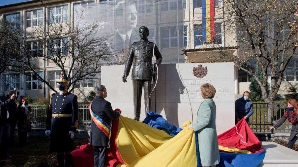 Life-size statue of King Michael I unveiled in Sinaia marking 100 years since the monarch’s birth