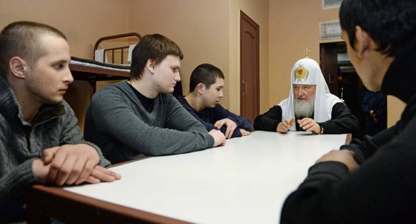 Patriarch Kirill Encourages the Faithful to Support Prison Ministry