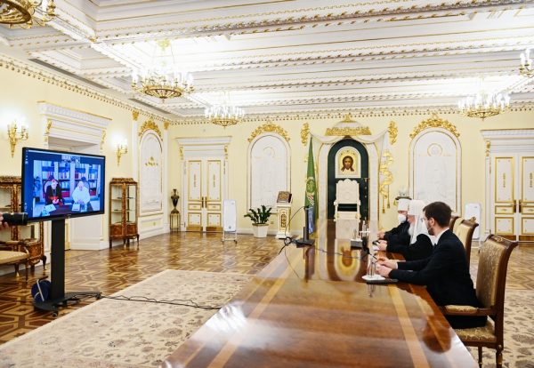 His Holiness Patriarch Kirill Talks with Pope Francis