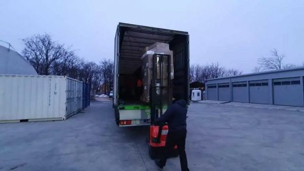Romanian Patriarchate sends truck-load of food, essential products for Ukrainian refugees in Chisinau