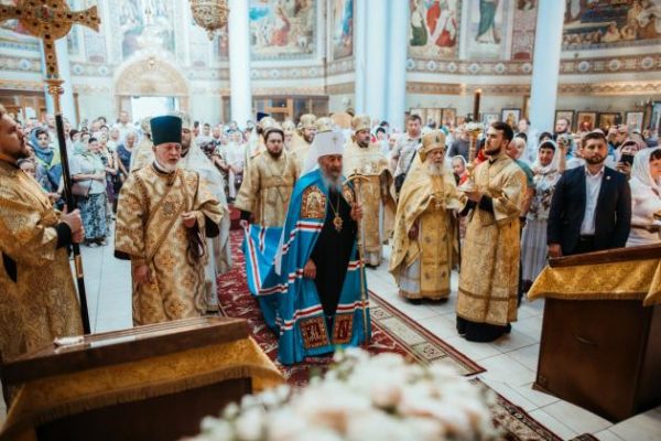 Metropolitan Onuphry: People Overcome Their Weaknesses by Repentance