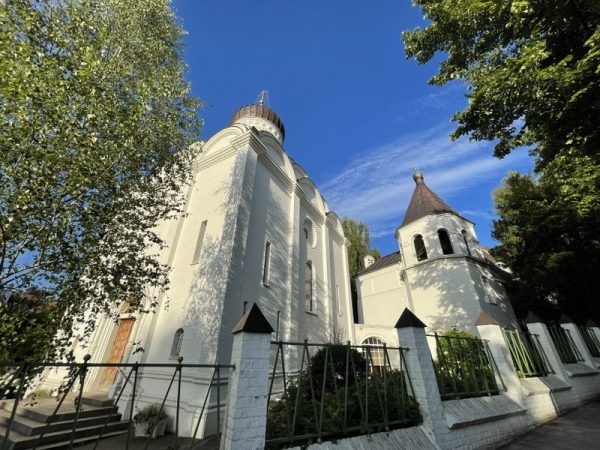 Bishop Irenei of London and Western Europe visits the Memorial Church of St Job and the Church of the Resurrection of Christ in Brussels