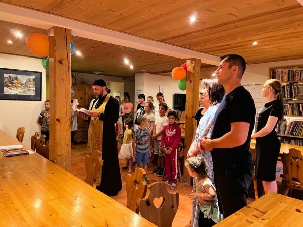 A summer camp for Ukrainian refugees opens in the Western European Diocese