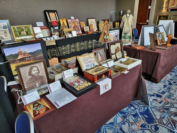 The Exhibition of the Metropolitan Museum/Repository of the Orthodox Church in America well received at the 20th AAC